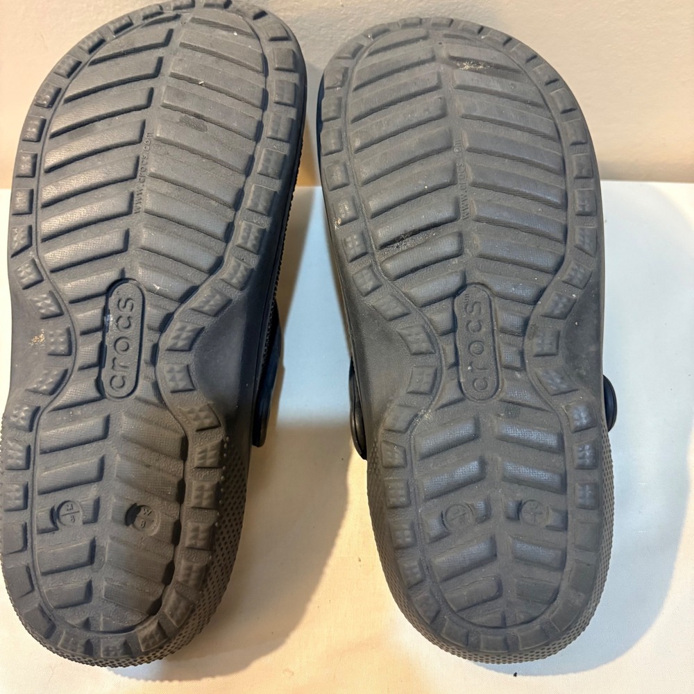 Crocs Classic Fuzz Lined Clog Black Unisex Mens 6 Womens 8 Dual Comfort Shoes‎ - Picture 6 of 8